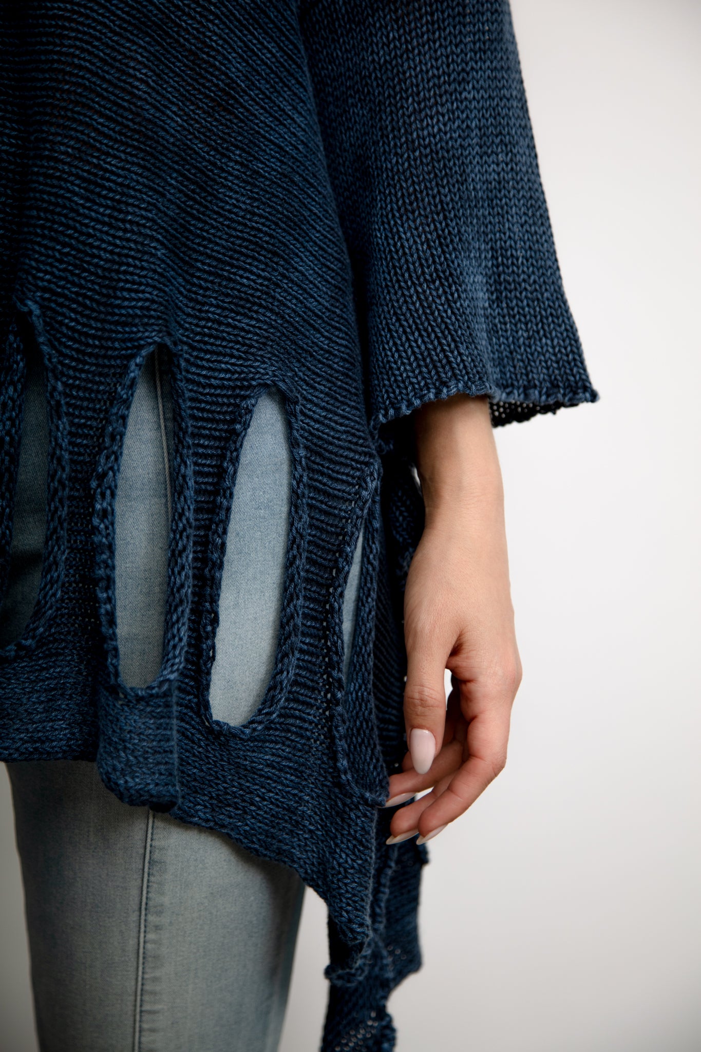2657 Woman's Cotton Asymmetric Sweater