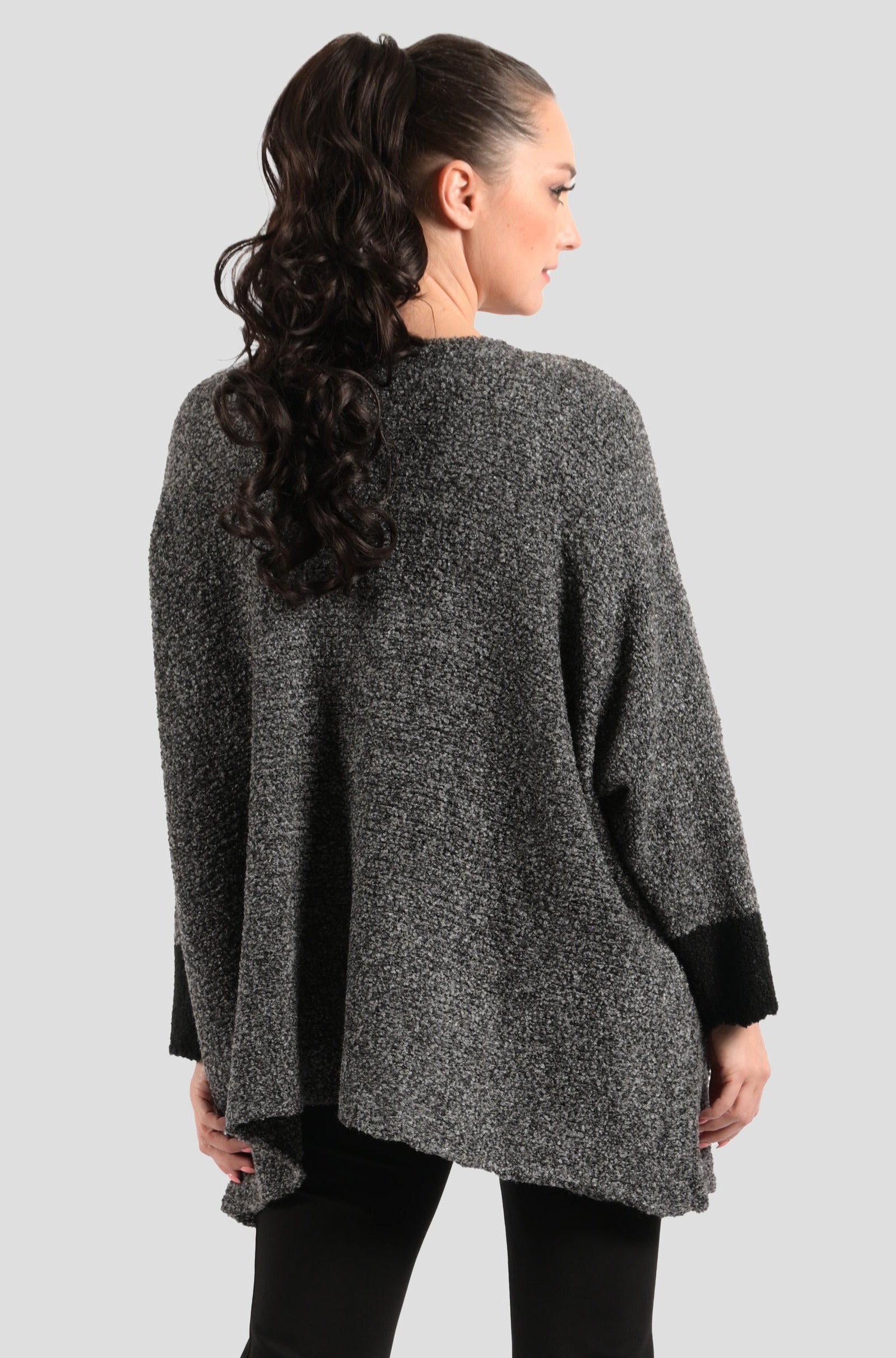 6107: Cozy Sweater, Pocket Detail